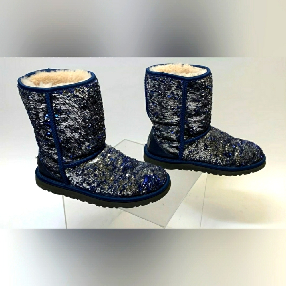 Ugg Sequin Blue Silver Shearling Cold Weather / S… - image 1